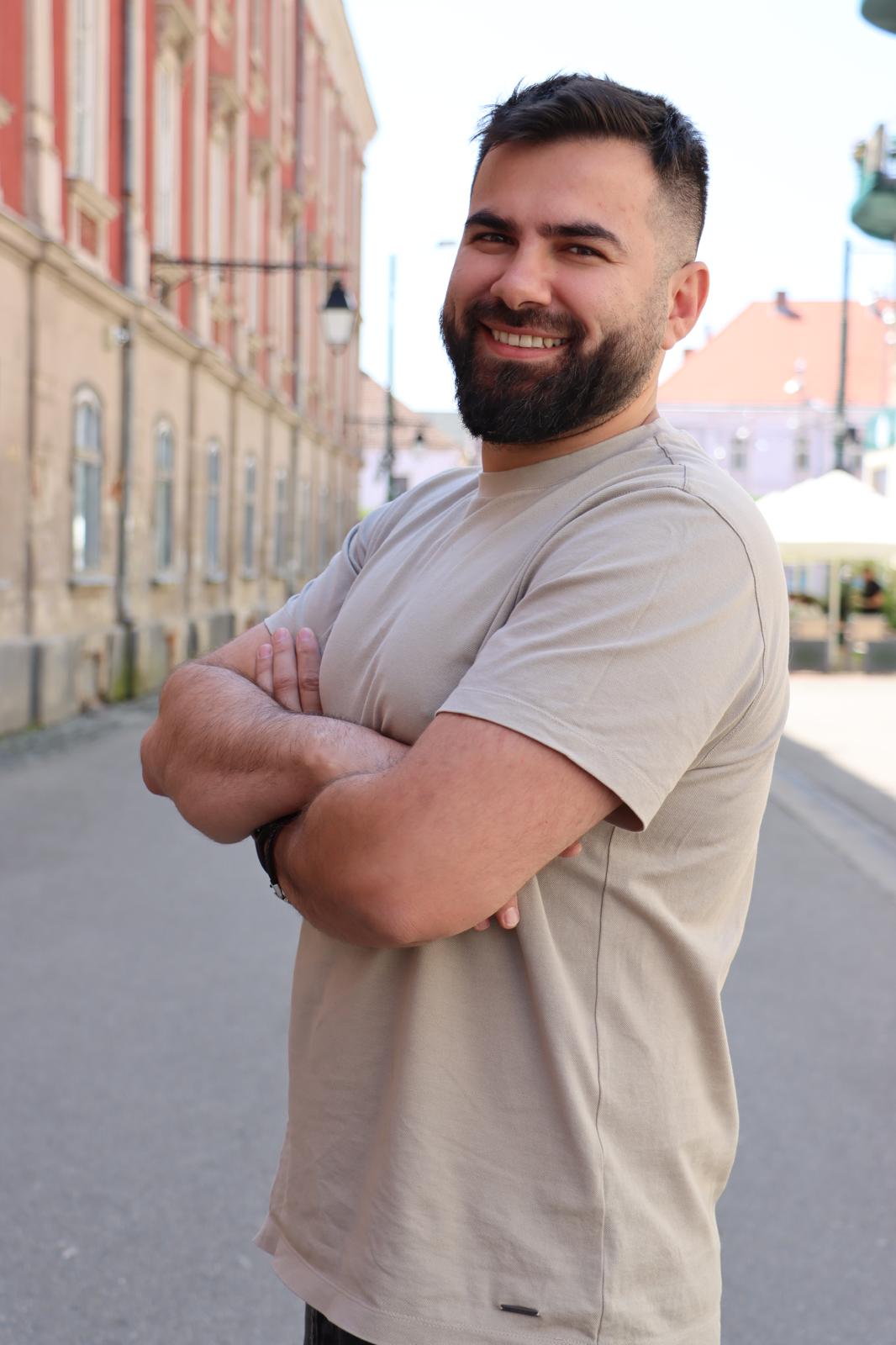 Fotografie de profil Madalin Udrea